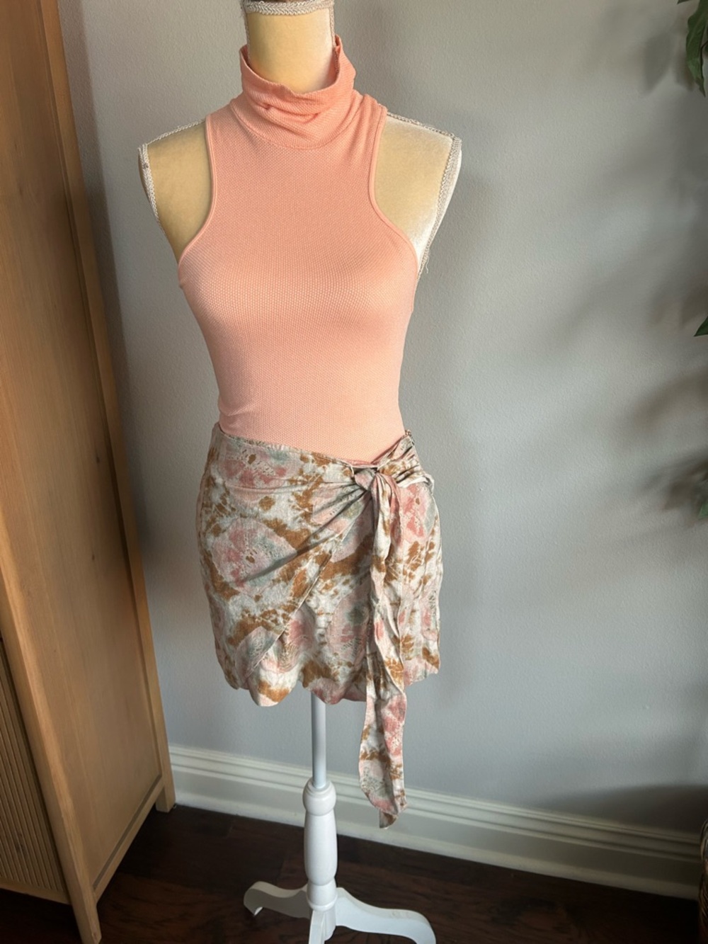 NEW Free People Light Pink Tie-Waist Mini Skirt & Peach Top Sz 12/L